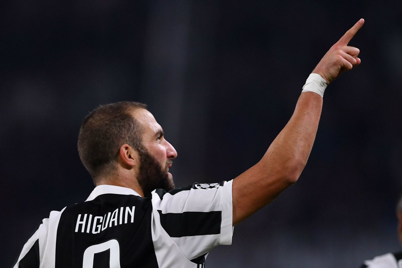 2017-09-27-juventus-higuain