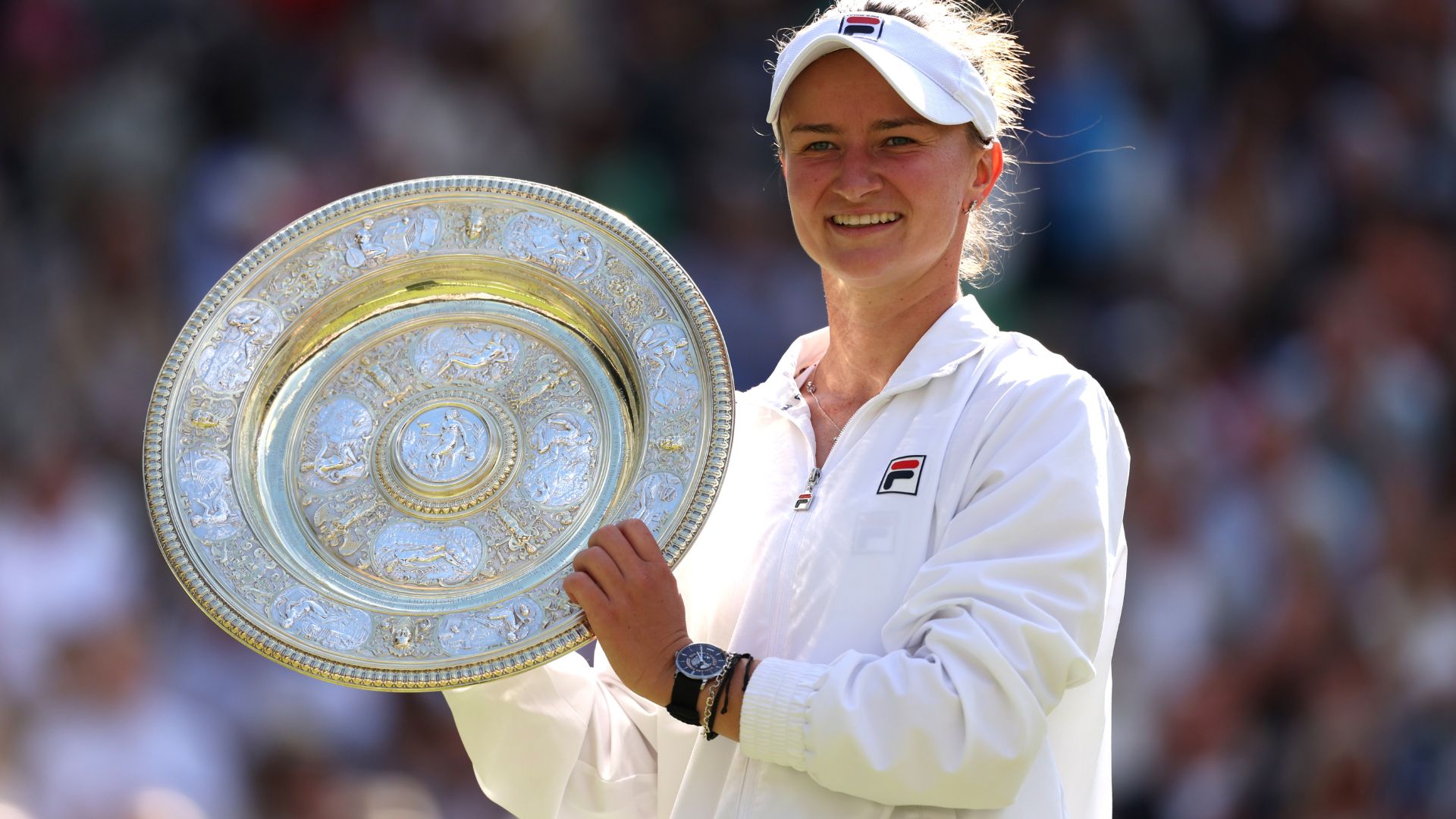 barbora krejcikova trophy wimbledon 2024