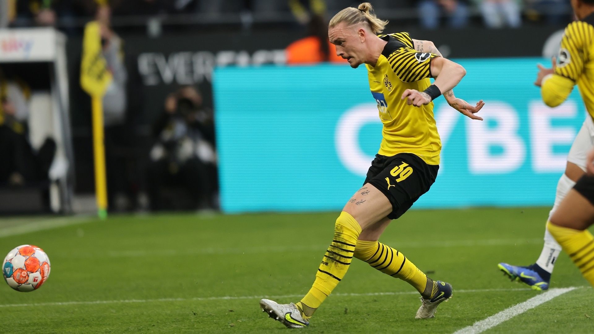 MARIUS WOLF BORUSSIA DORTMUND BUNDESLIGA 13032022
