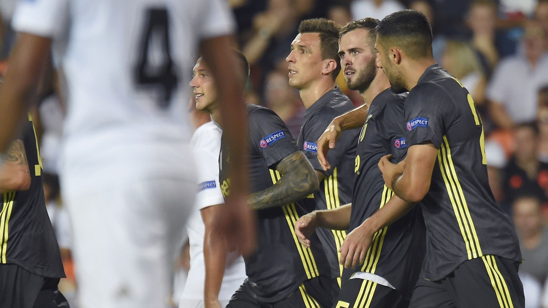 Miralem Pjanic Valencia Juventus Champions League