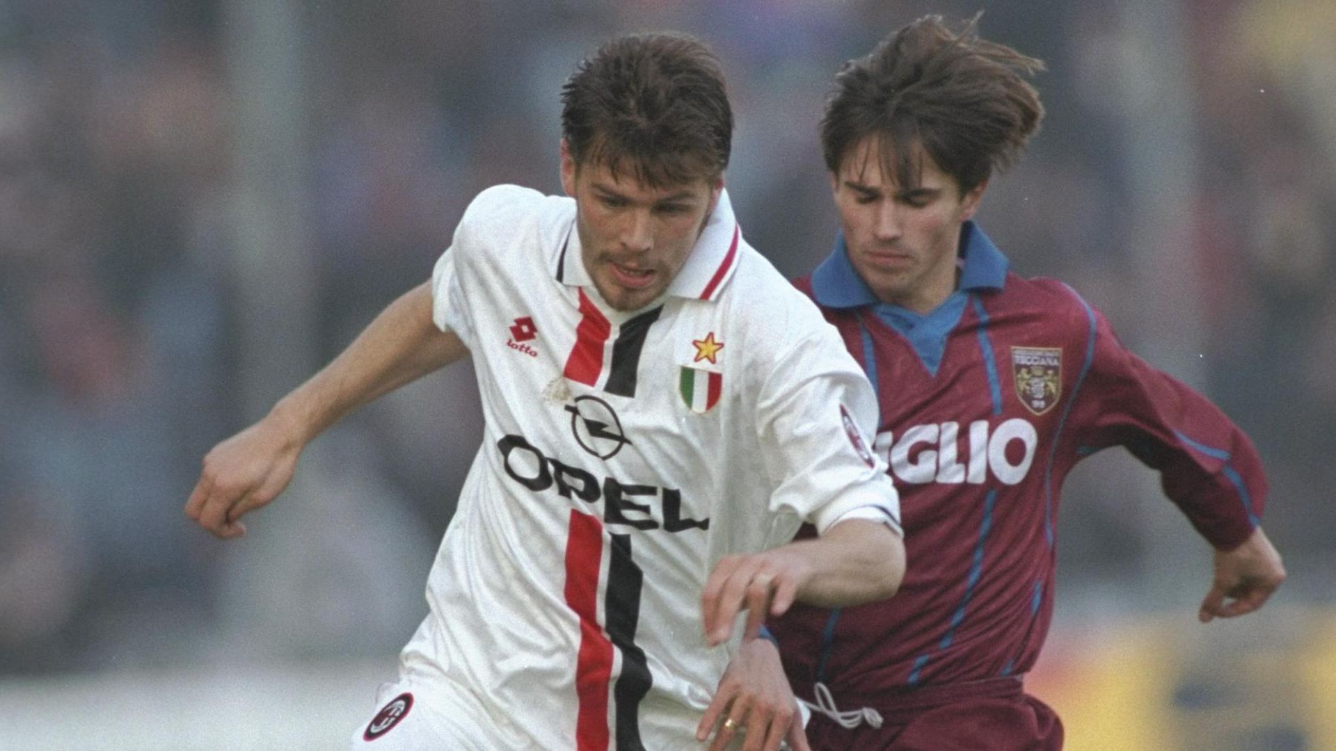 Reggiana in maglia Aston Villa