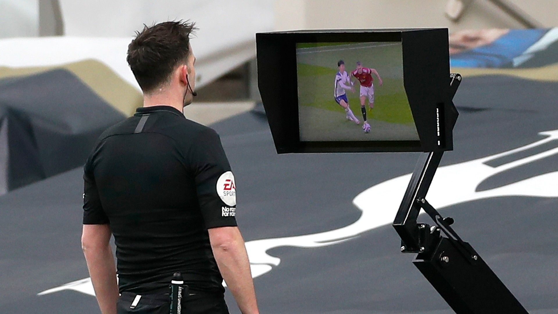 Chris Kavanagh Tottenham vs Man Utd Premier League 2020-21