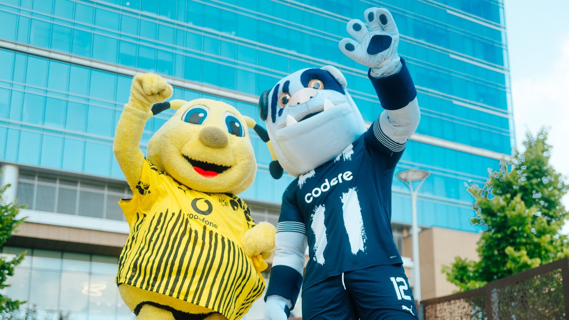 Mascotas Borussia Dortmund Rayados de Monterrey