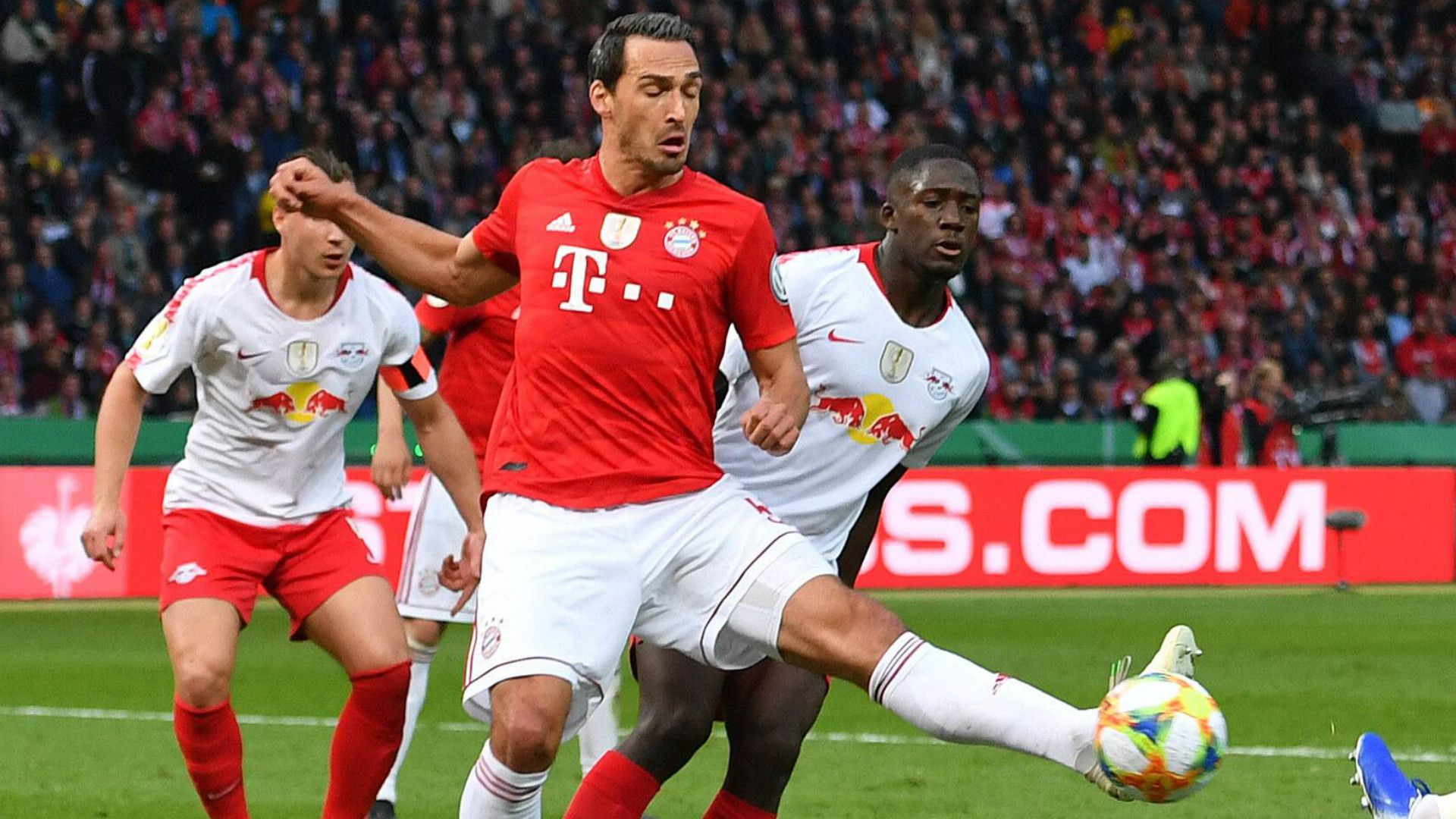 GERMANY ONLY: MATS HUMMELS BAYERN MÜNCHEN