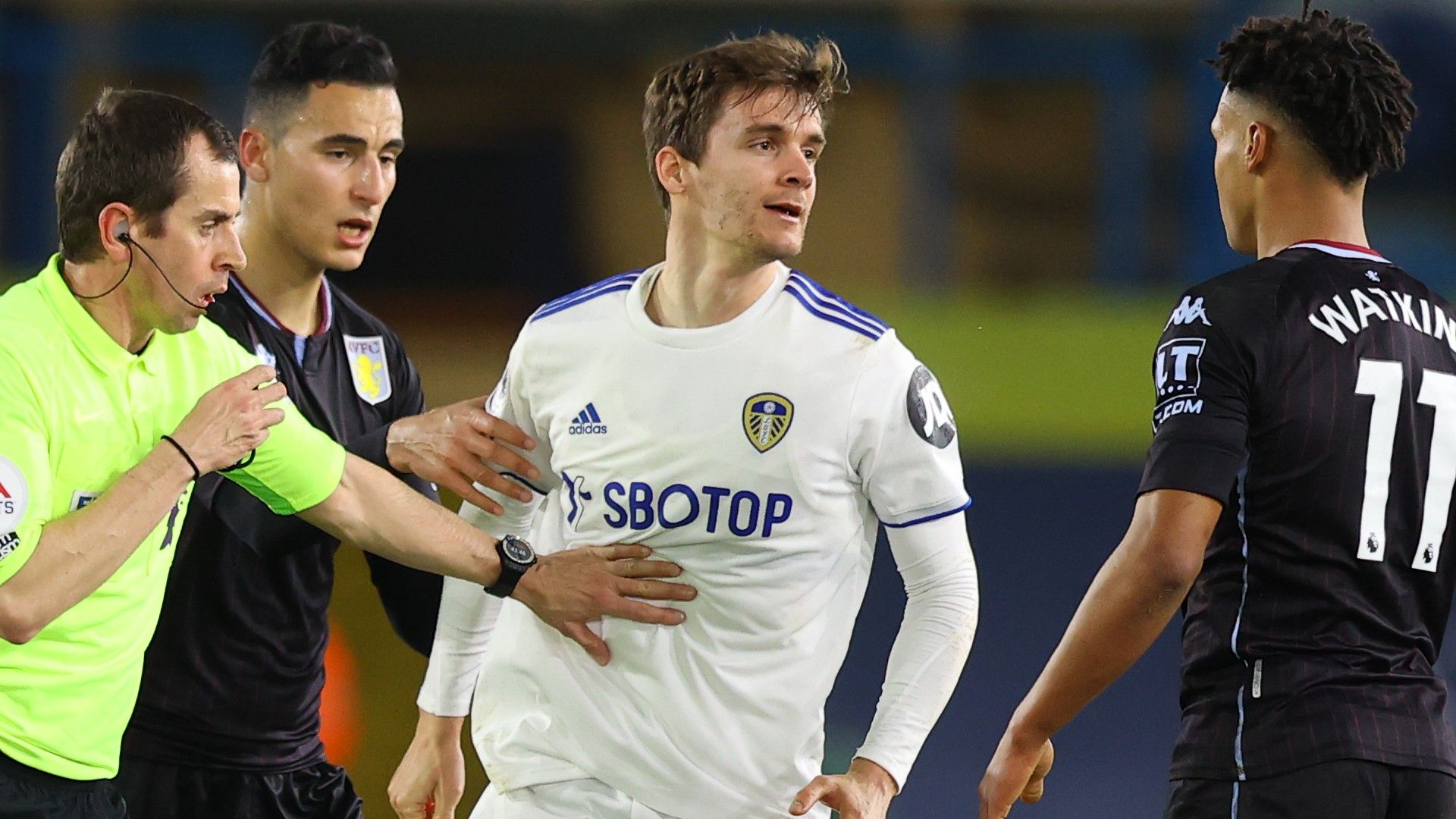 Diego Llorente Leeds 2021