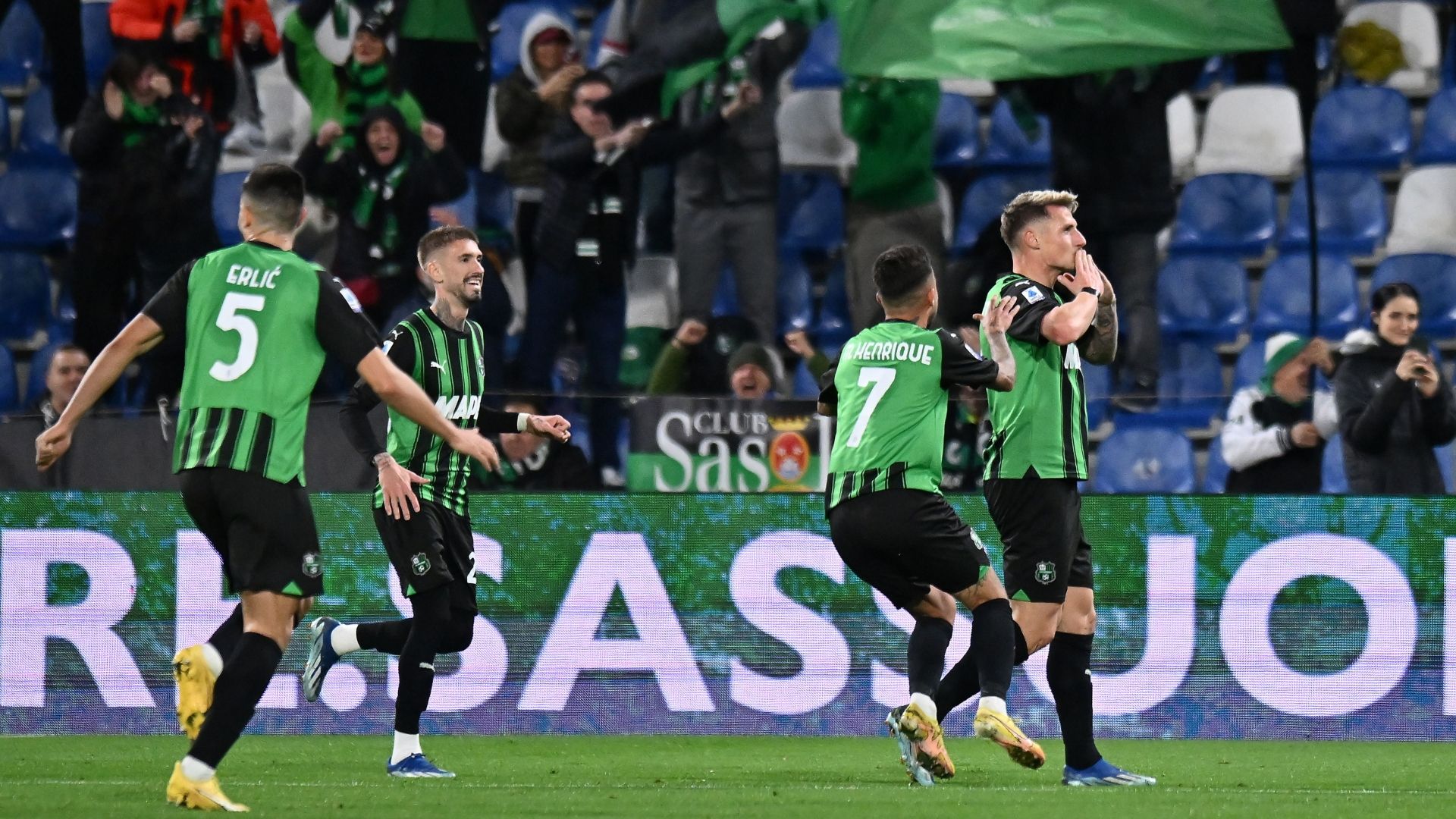 Pinamonti esultanza Sassuolo