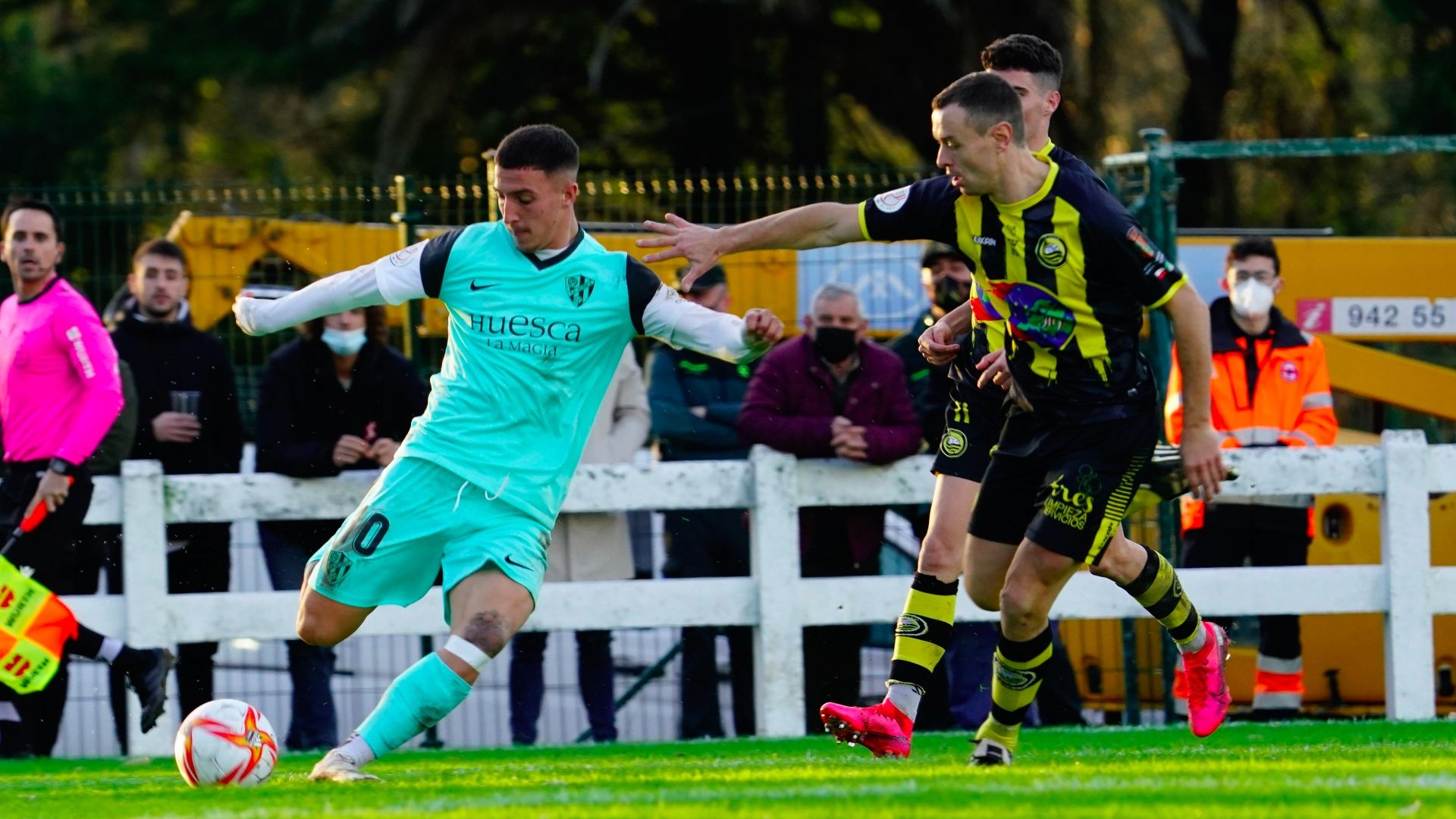 Cayón vs. Huesca