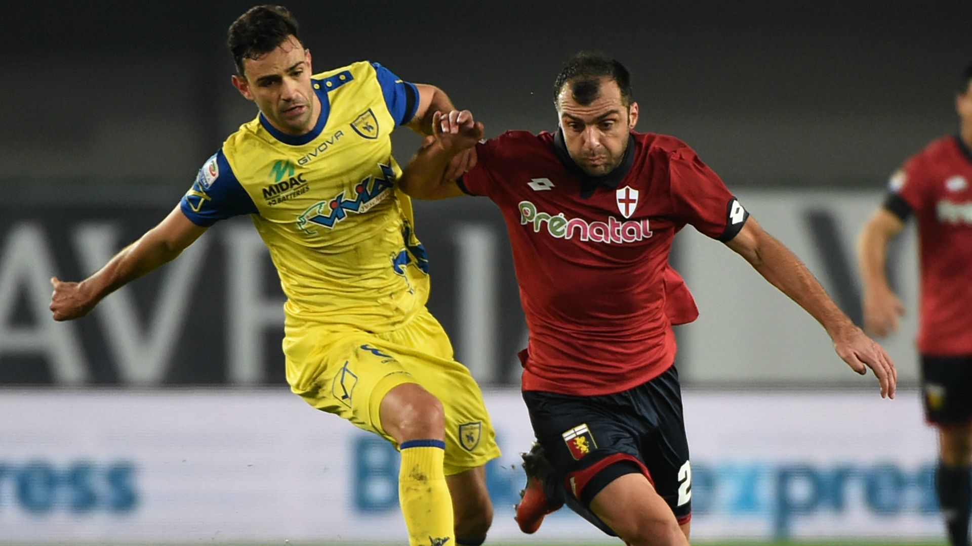 Ivan Radovanovic Goran Pandev Chievo Genoa Serie A 05122016