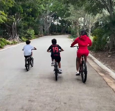 Lionel Messi son Lamine Yamal shirt 2024