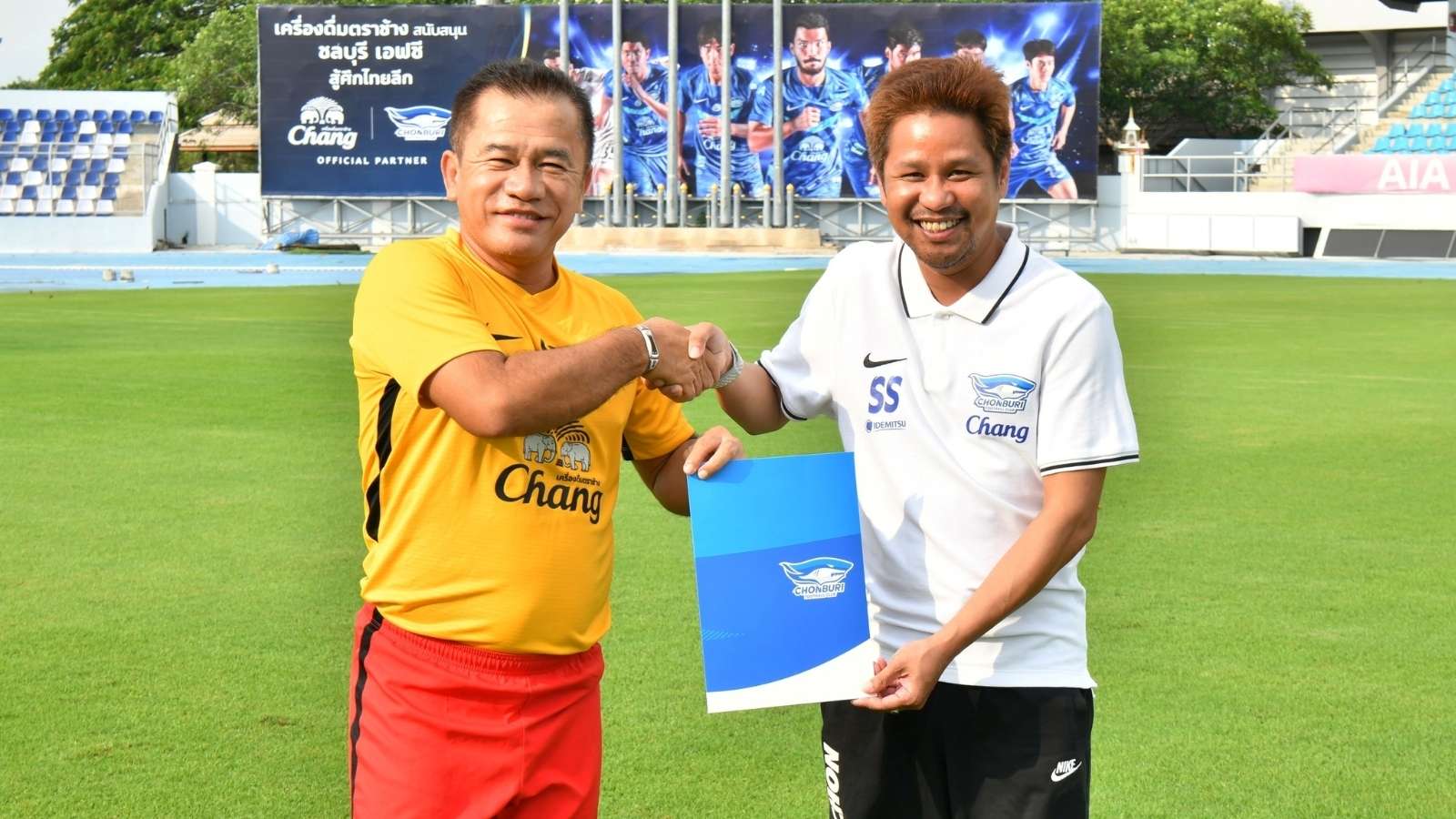 สะสม พบประเสริฐ