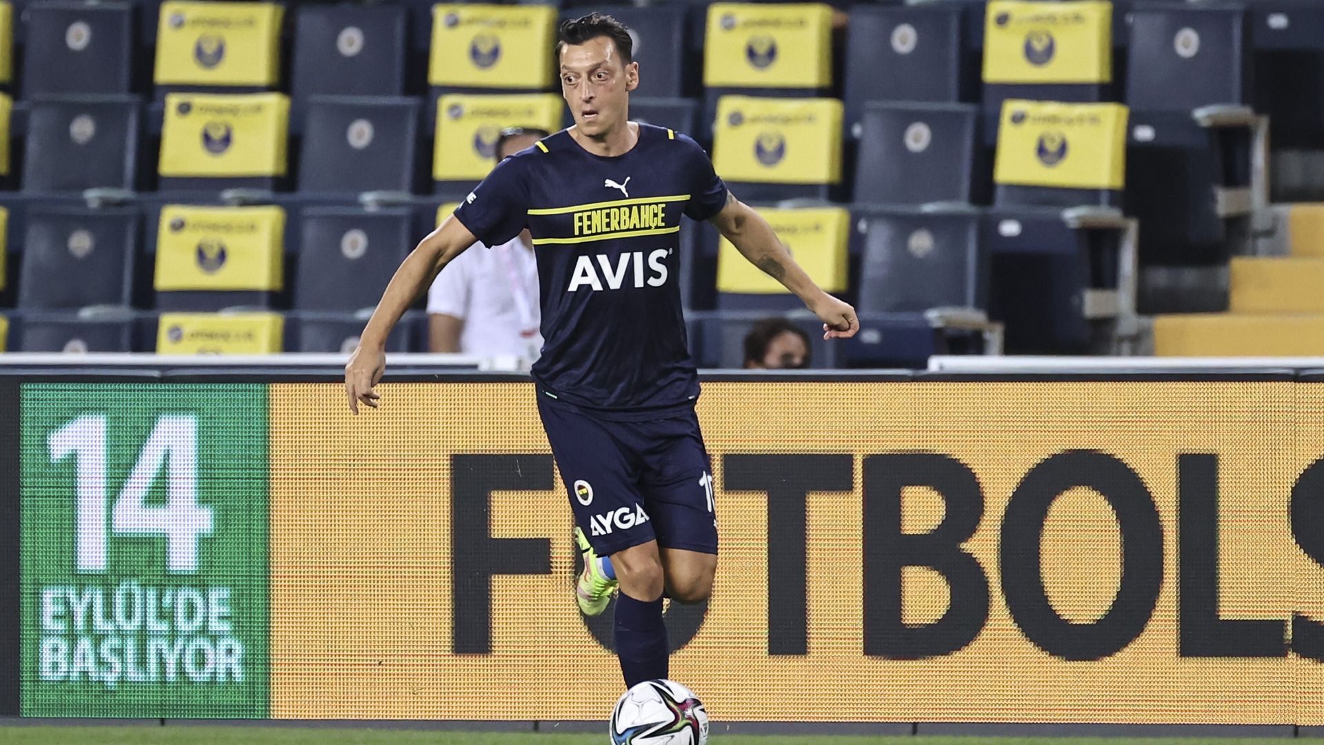 Mesut Ozil Fenerbahce