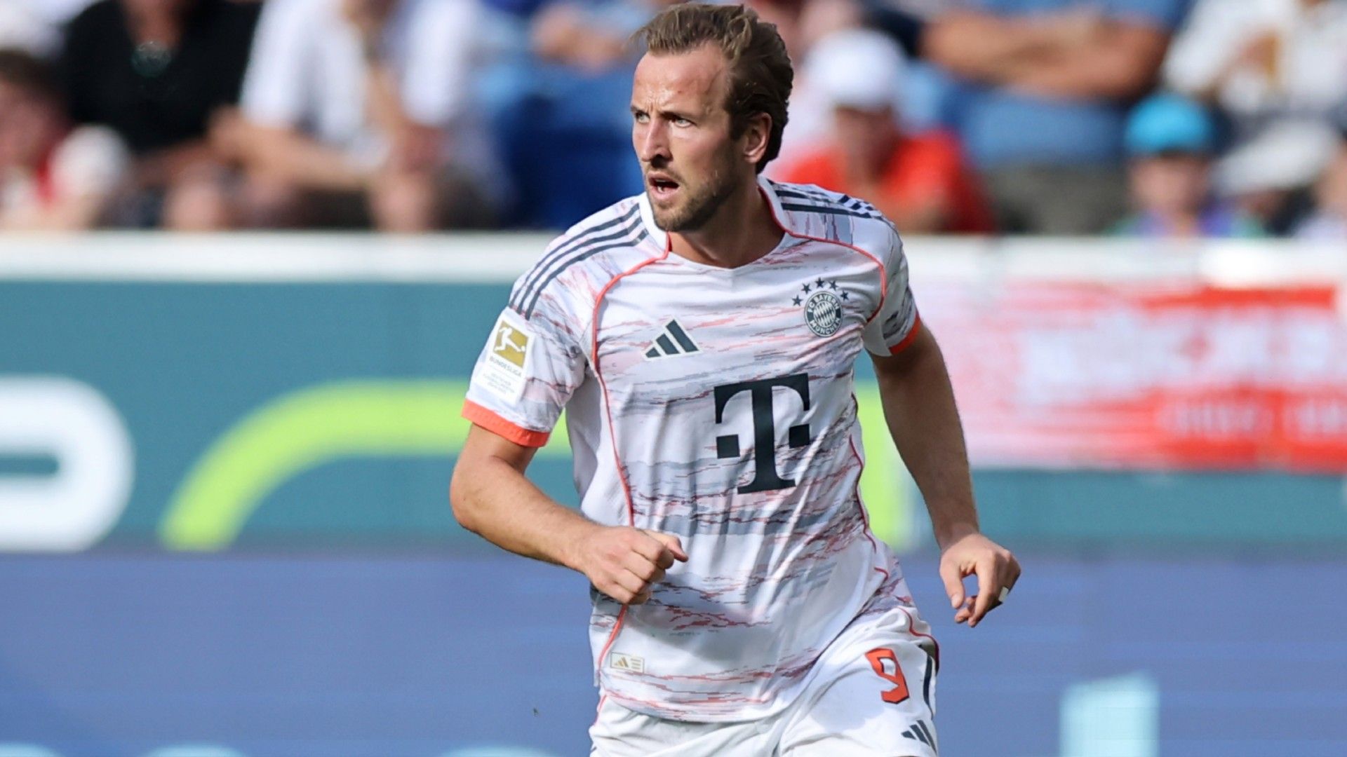 Harry Kane of Bayern Muenchen controls the ball
