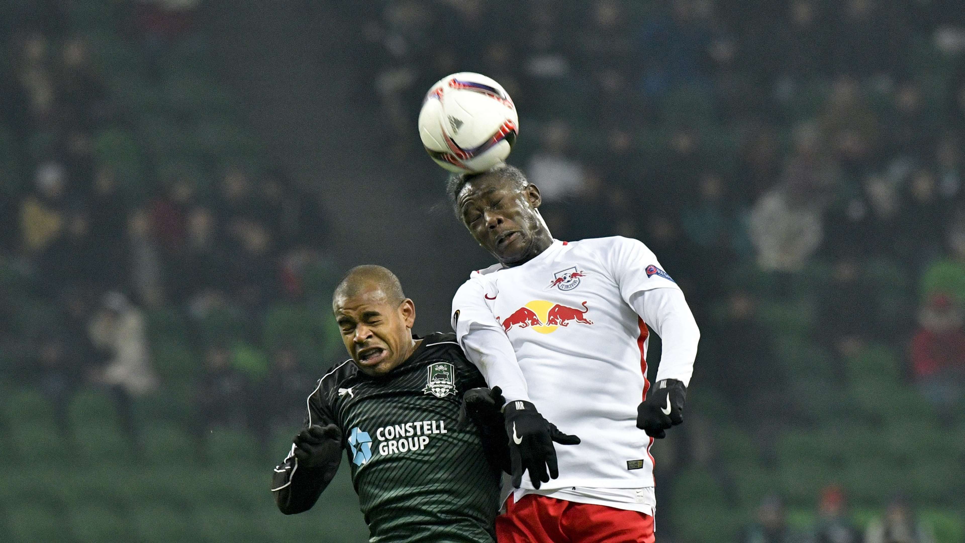 Joaozinho of FC Krasnodar in action against Diadie Samassekou of FC Salzburg