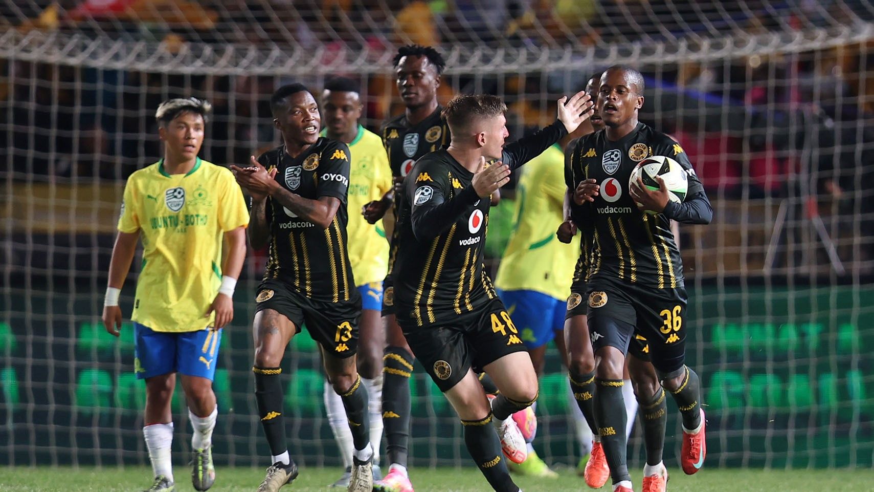 Wandile Duba celebrates after scoring for Kaizer Chiefs against Mamelodi Sundowns