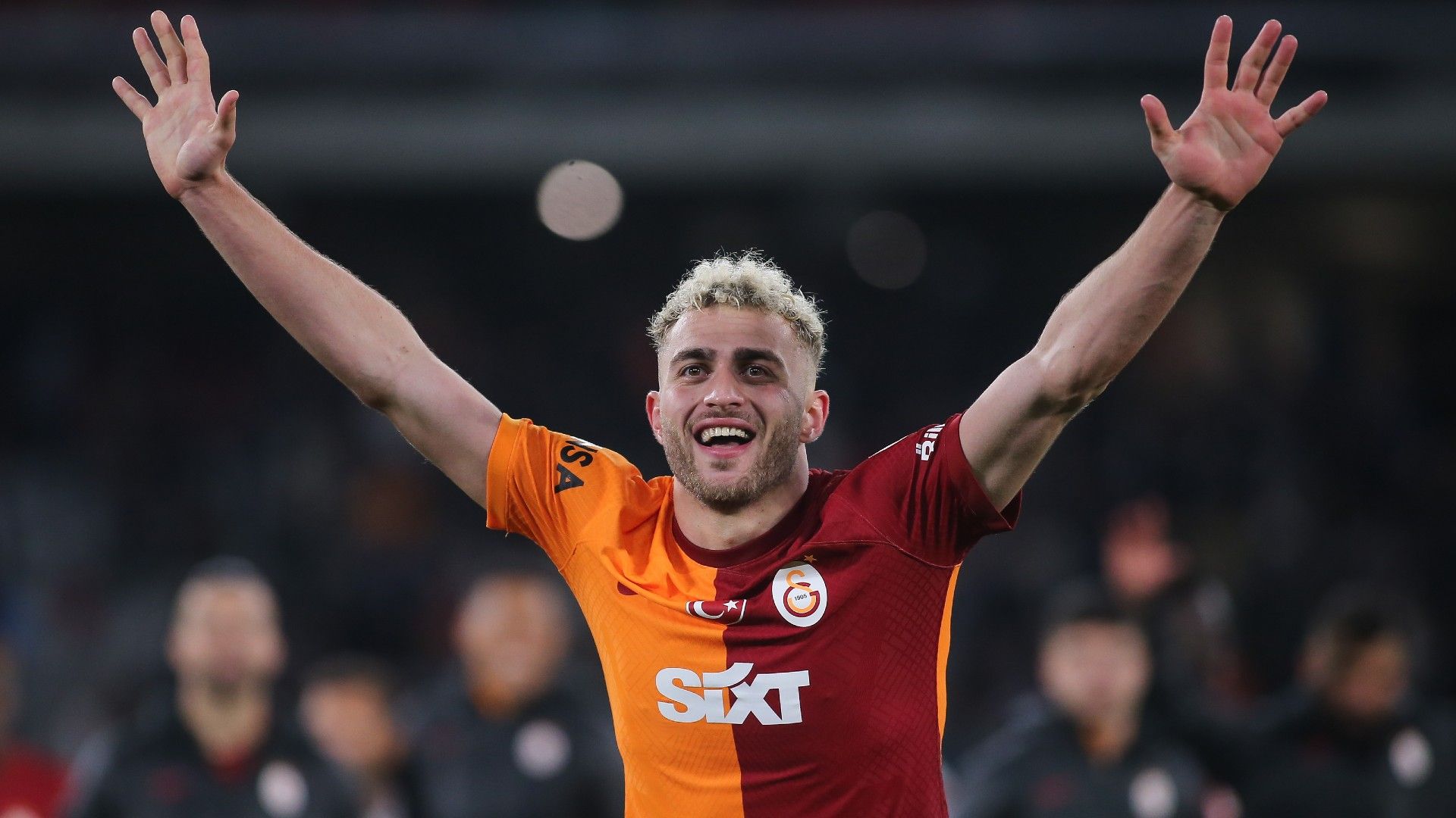 Galatasaray iç transferde iki yıldızı için muradına eriyor