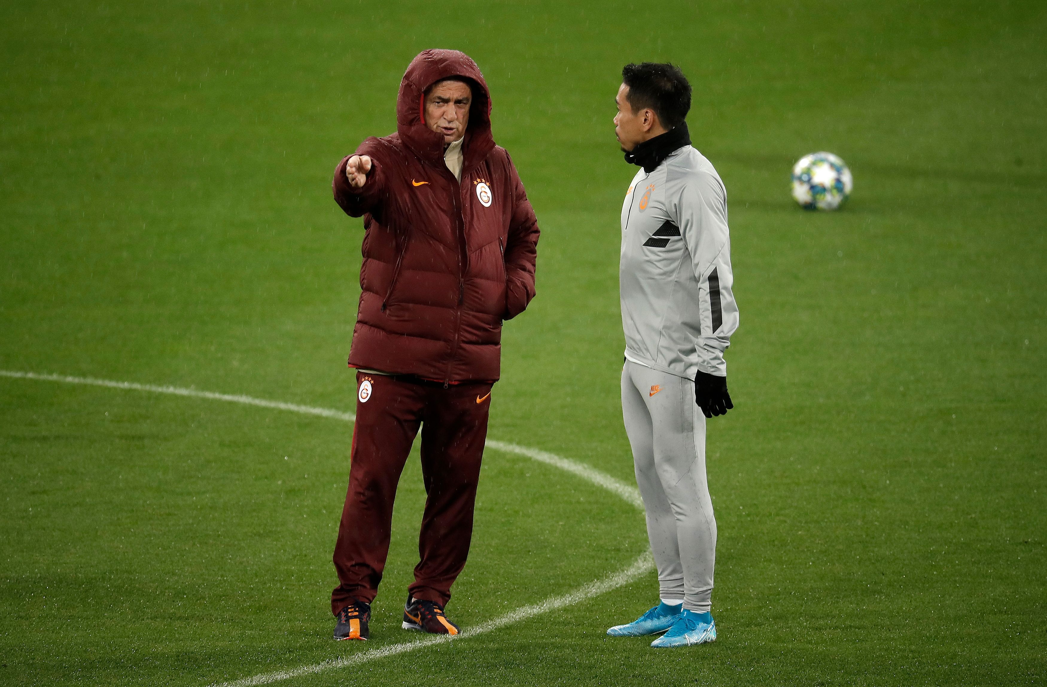 Fatih Terim Yuto Nagatomo