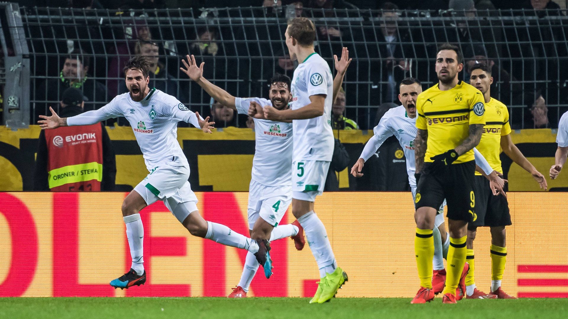 ONLY GERMANY Werder Bremen Borussia Dortmund DFB-Pokal 05022019