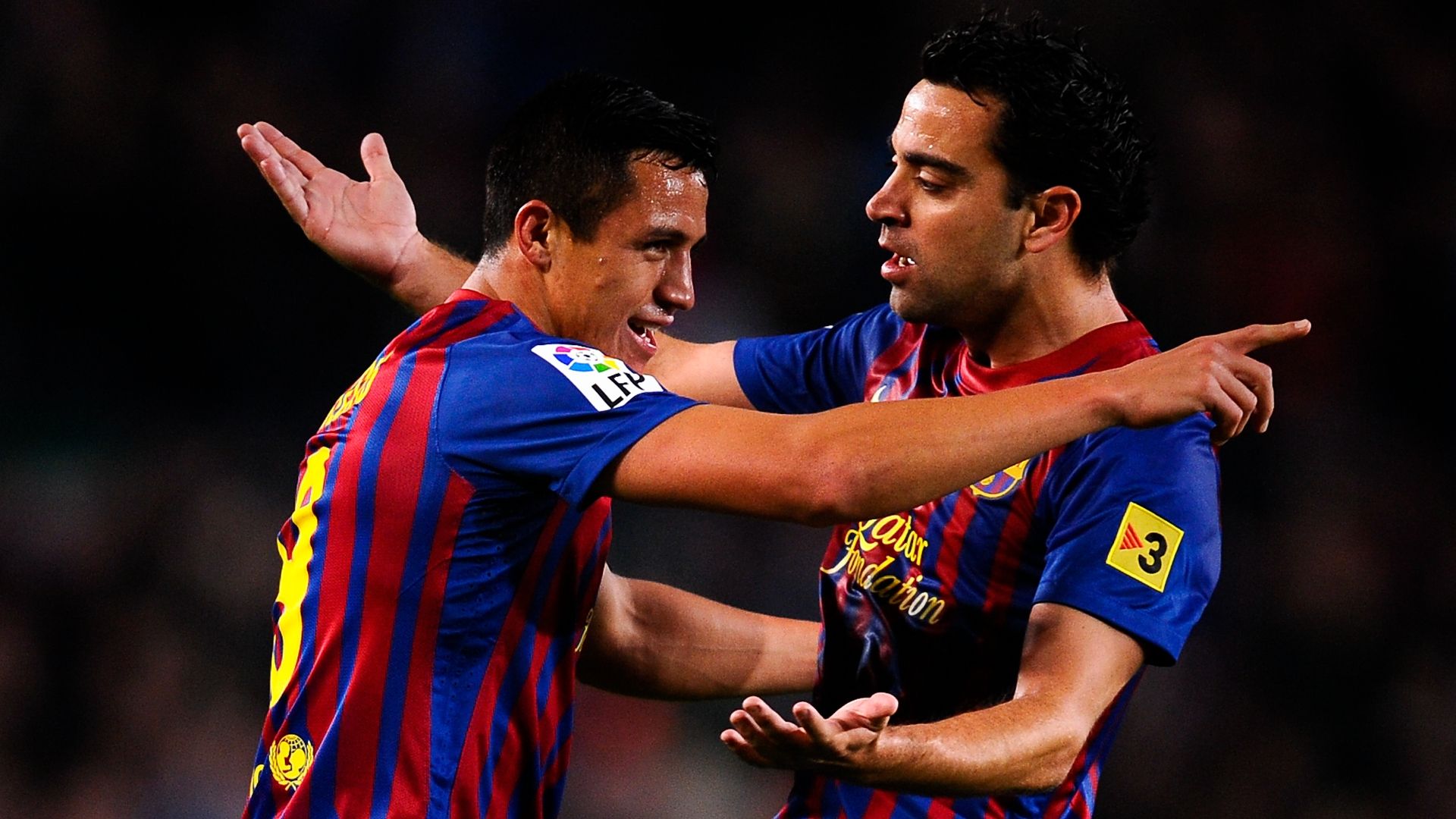 Alexis Sánchez - Xavi Hernández