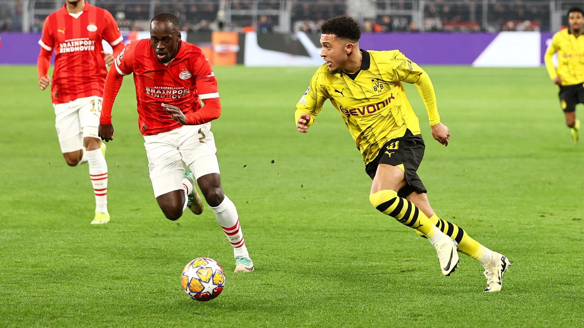 VIDEO: Inch-perfect from Jadon Sancho! Man Utd loanee nets