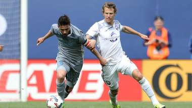 David Villa Jonathan Spector MLS 04232017