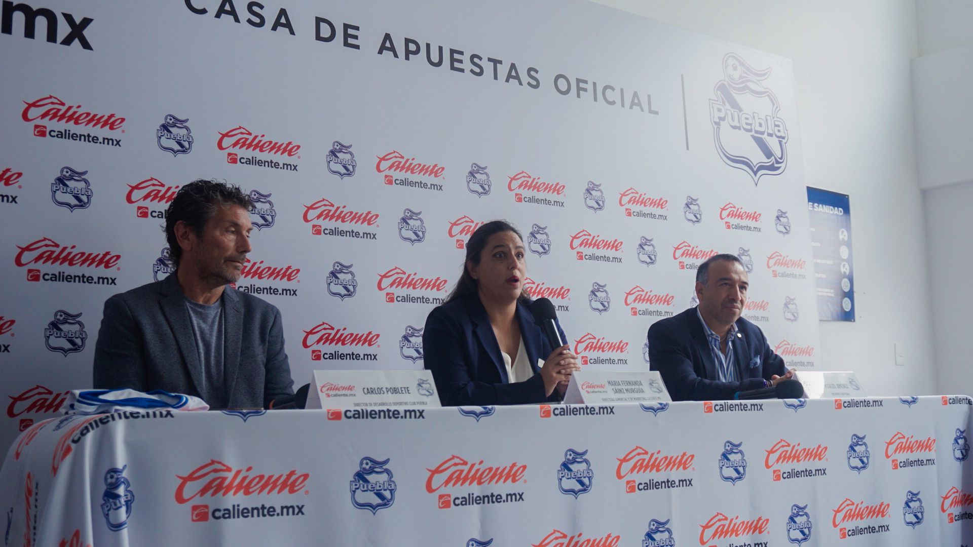 Puebla conferencia Caliente