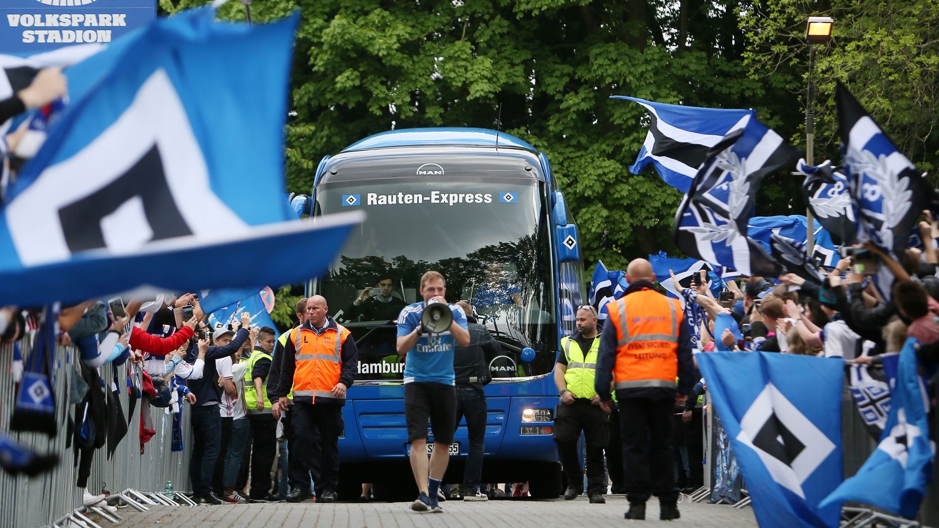 Wolfsburg Hamburger SV Bus 05202017