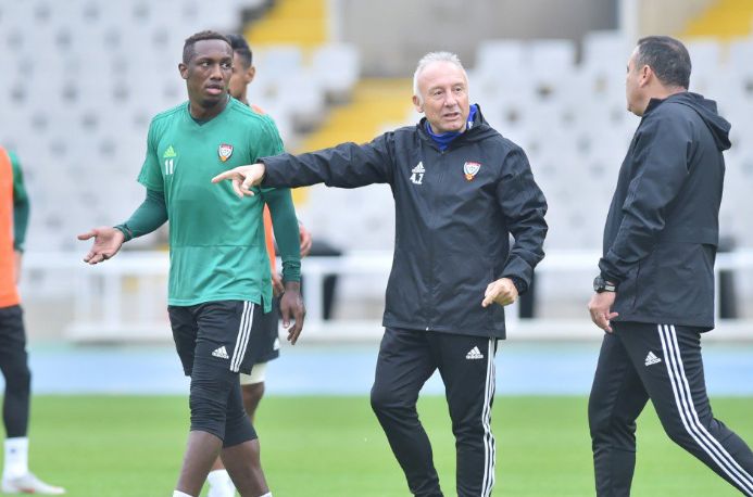 زاكيروني - أحمد خليل