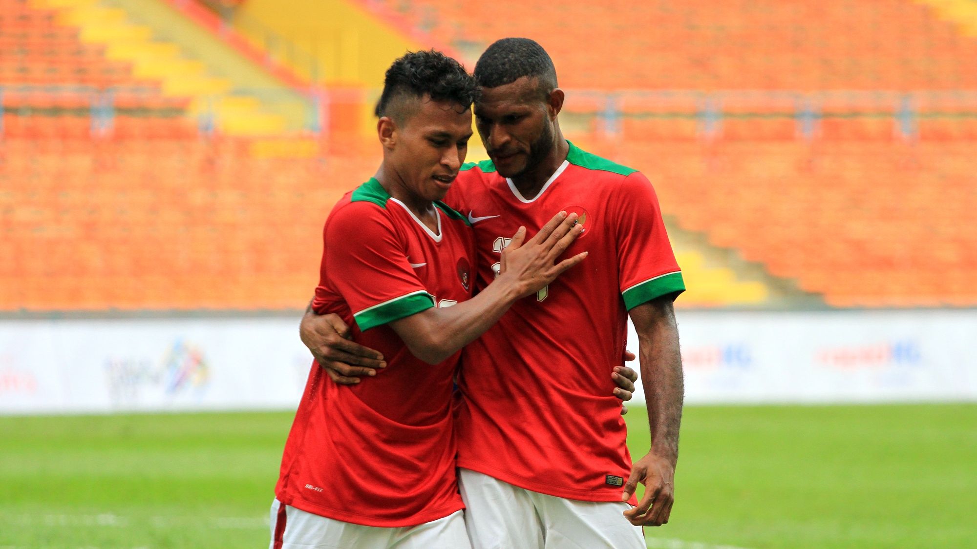 Marinus Maryanto Wanewar & Osvaldo Haay - Indonesia U-23