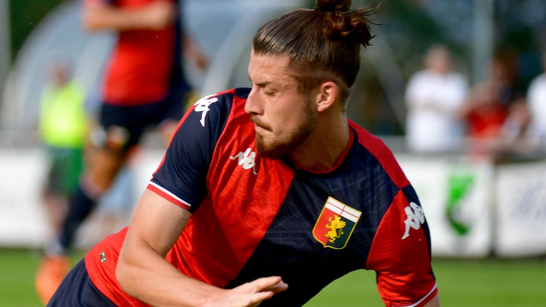 Radu Dragusin of Genoa