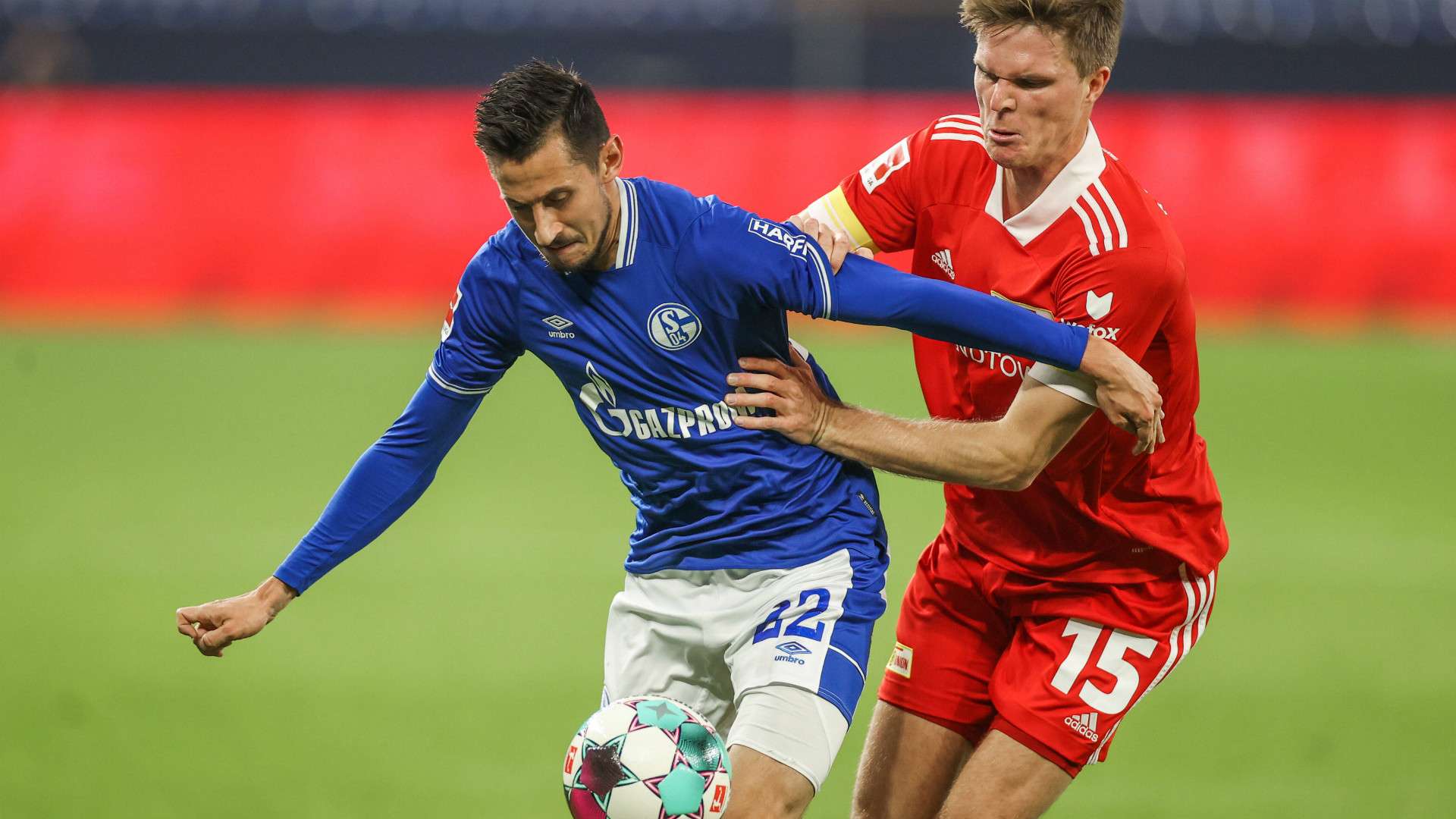 GERMANY ONLY: STEVEN SKRZYBSKI SCHALKE MARIUS BÜLTER UNION BERLIN GERMAN BUNDESLIGA 18102020