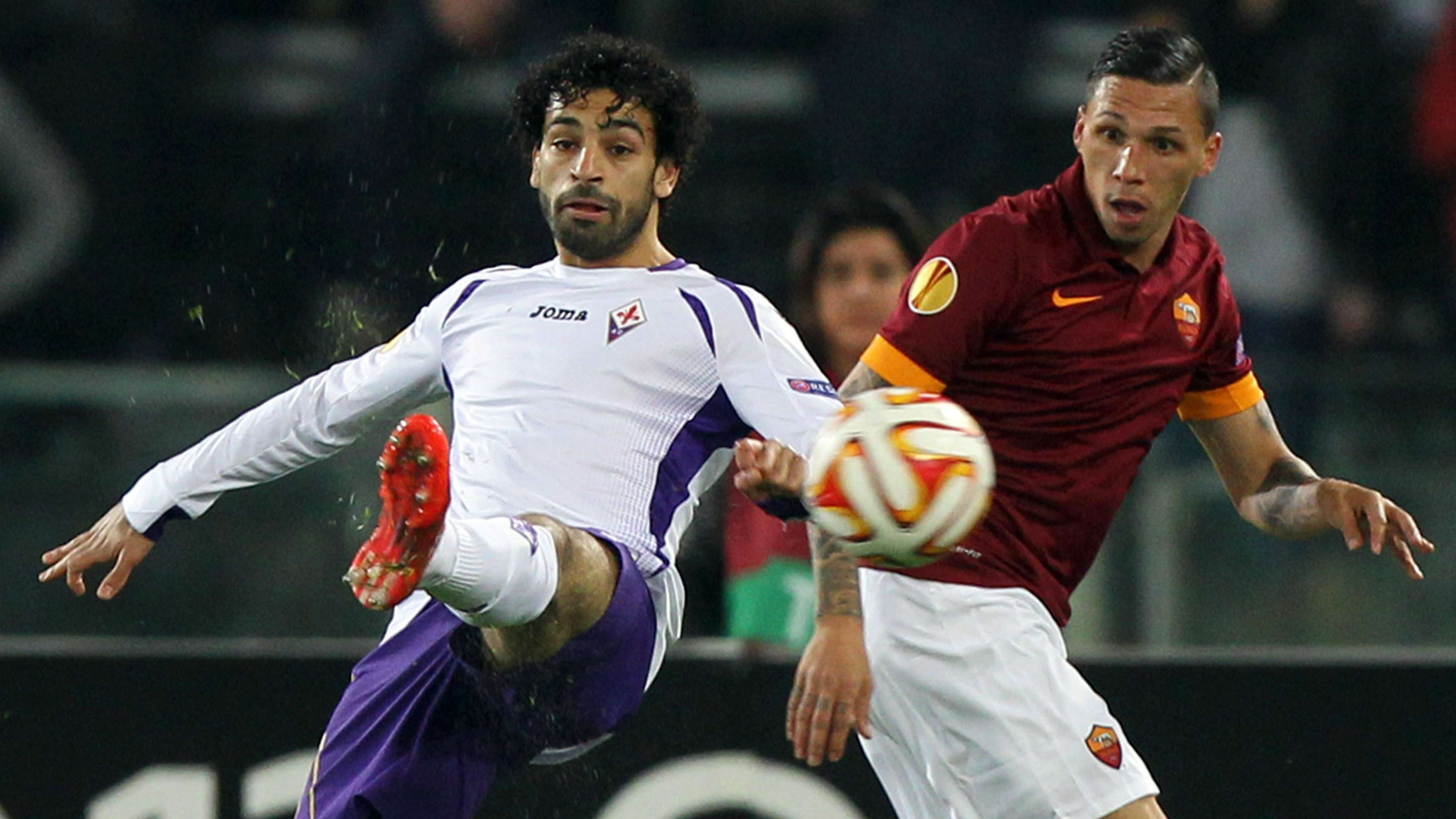Mohamed Salah Jose Holebas Fiorentina Roma
