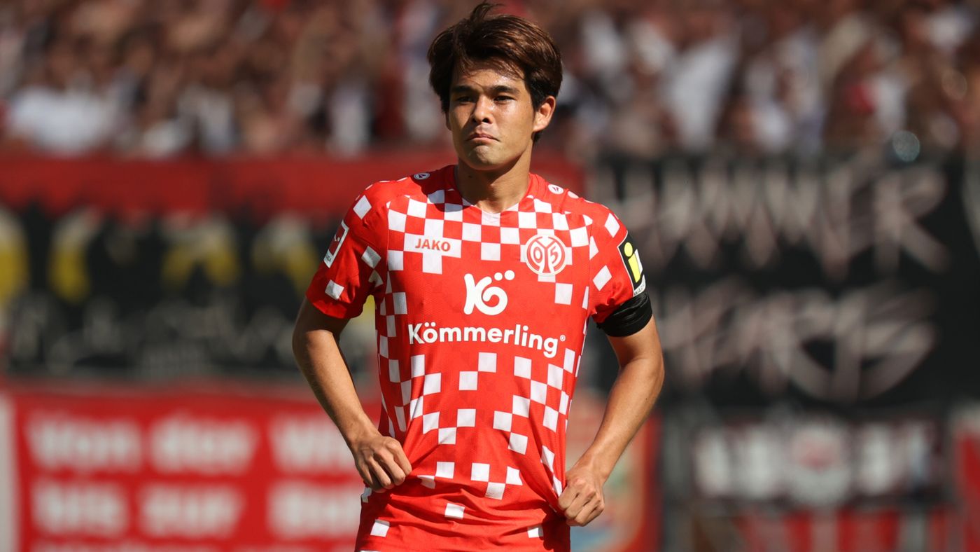 佐野海舟、現地メディアに初対応…マインツでのスタートを語る