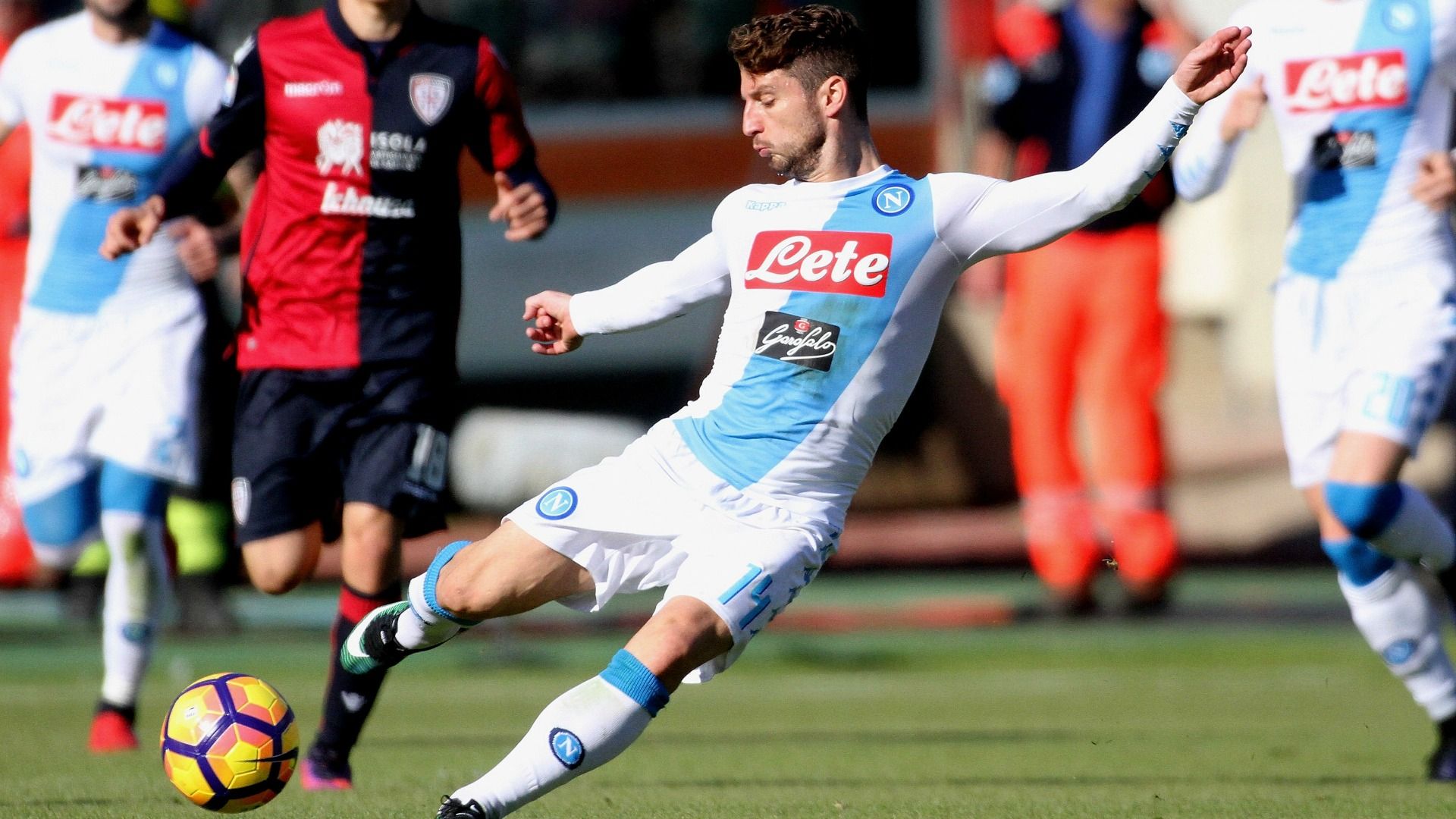 Dries Mertens Cagliari Napoli Serie A