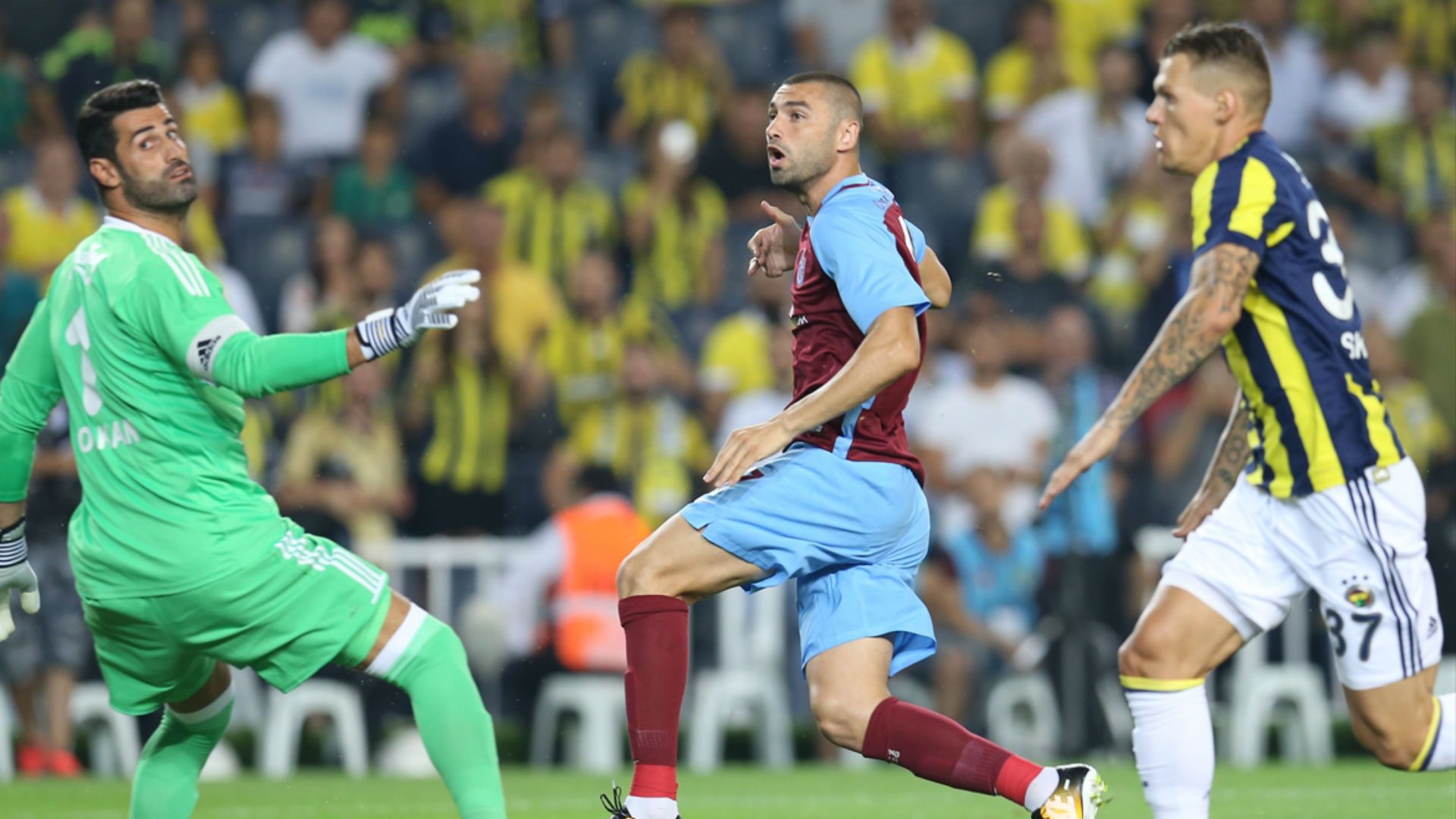 Burak Yilmaz Volkan Demirel Fenerbahce Trabzonspor 08202017