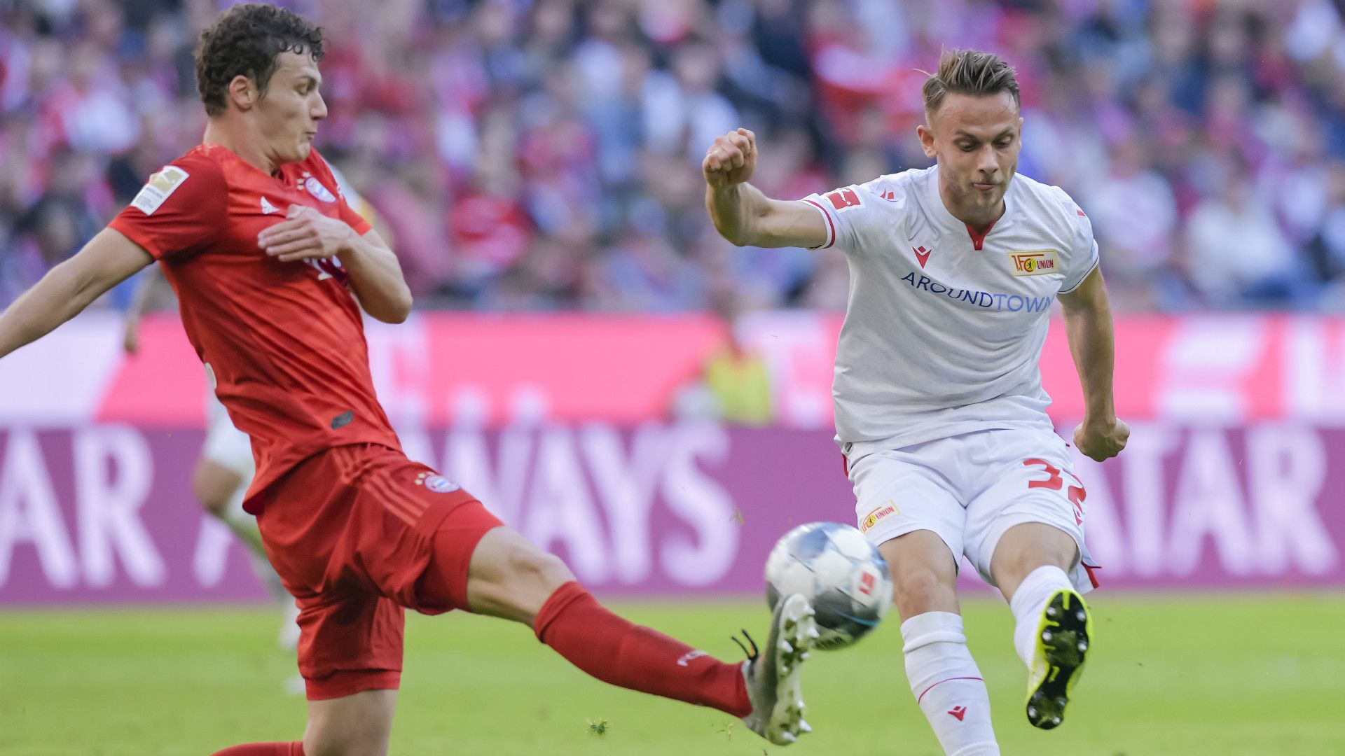 BENJAMIN PAVARD BAYERN MÜNCHEN