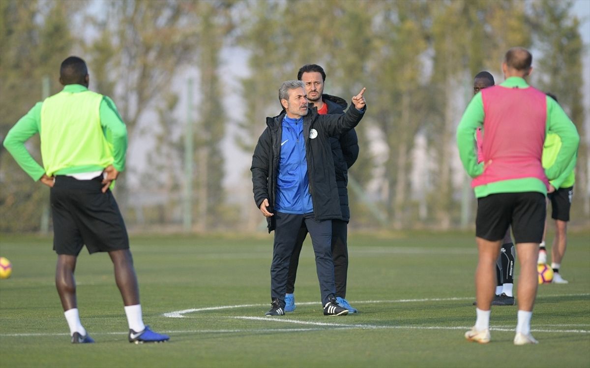 Aykut Kocaman Konyaspor Training 11/19/18