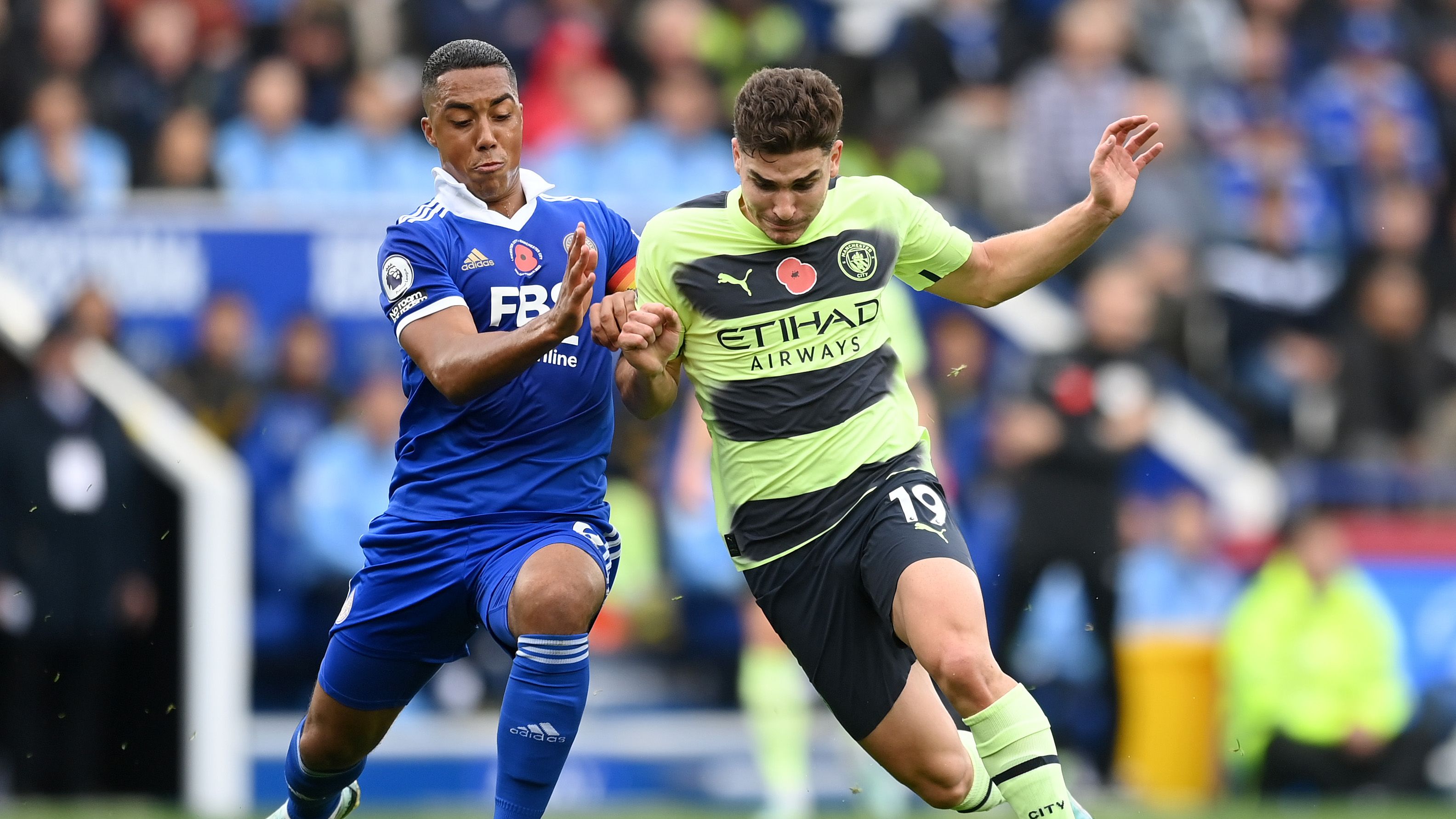 Youri Tielemans Julian Alvarez Leicester Manchester City 2022-23