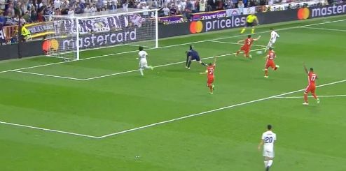 إصابة حارس مرمى بايرن ميونخ مانويل نوير أمام ريال مدريد في إياب ربع نهائي أبطال أوروبا بسبب هدف رونالدو الثالث