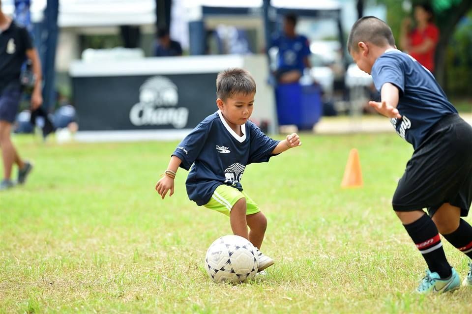 “ช้าง โมบาย ฟุตบอล ยูนิต”