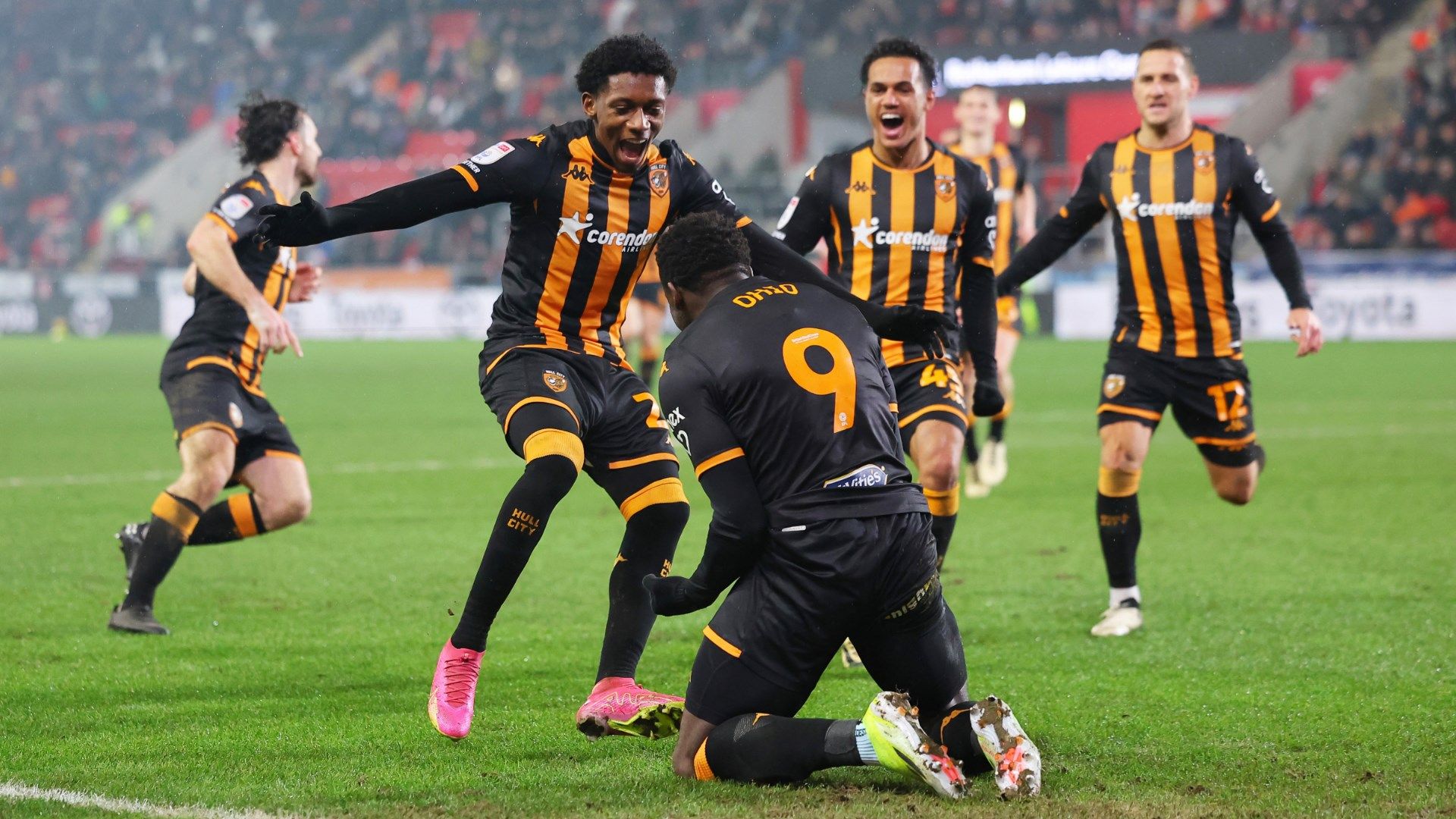 Hull City's Jaden Philogene scores incredible Rabona goal