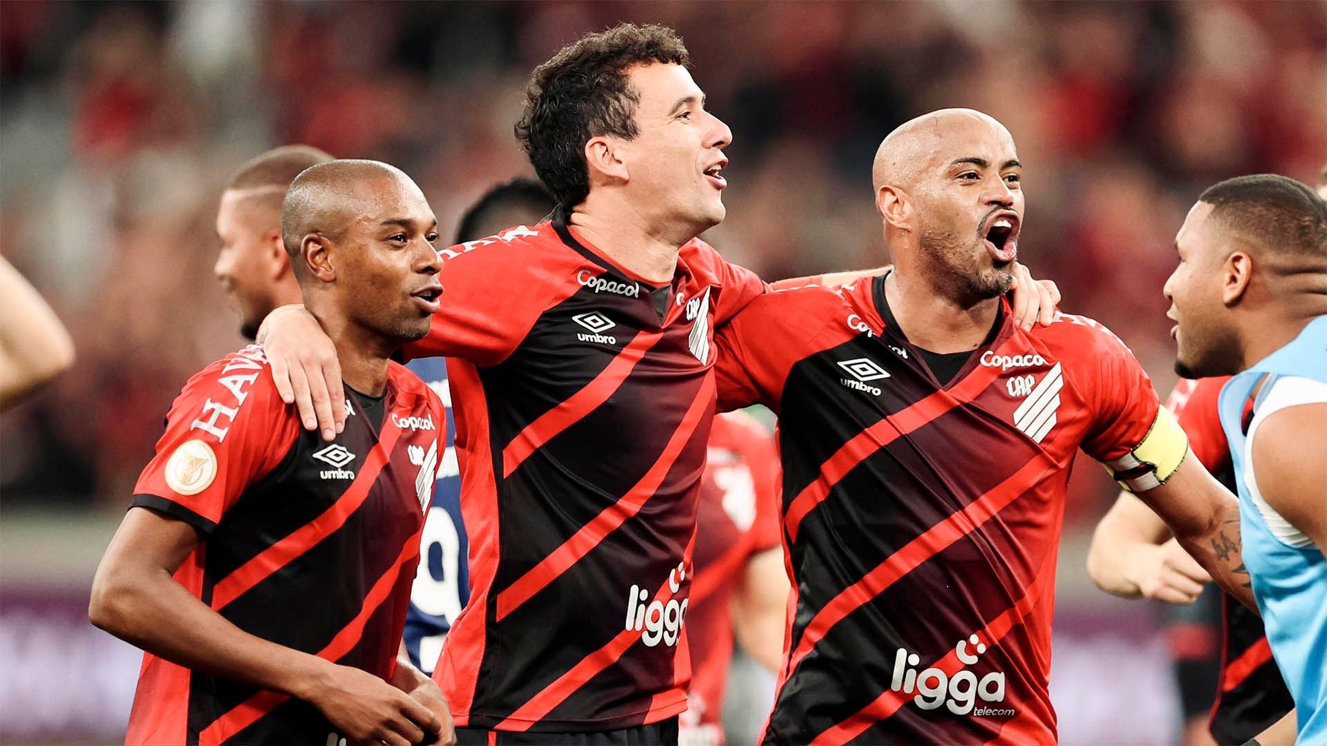 Fernandinho, Pablo, Thiago Heleno, Athletico x Coritiba, Brasileirão, 16102022