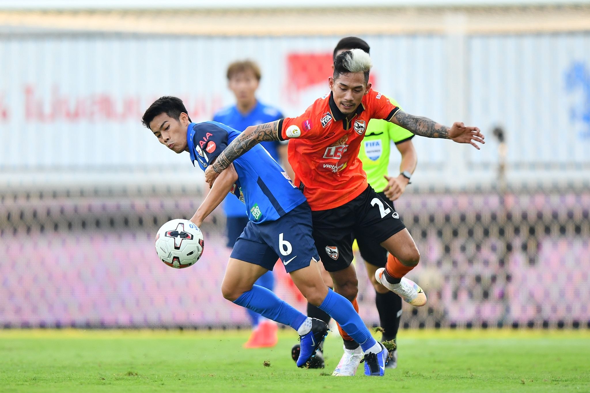 สารัช อยู่เย็น