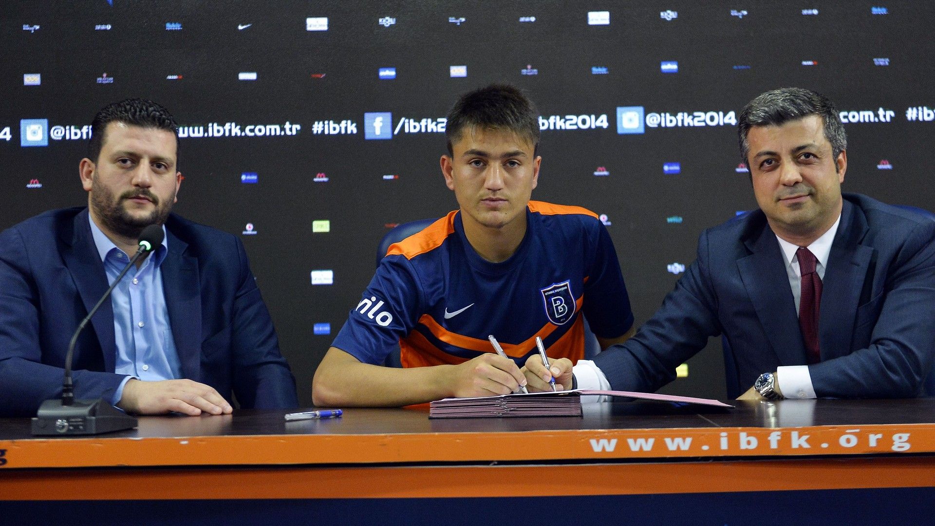 Cengiz Under Medipol Basaksehir