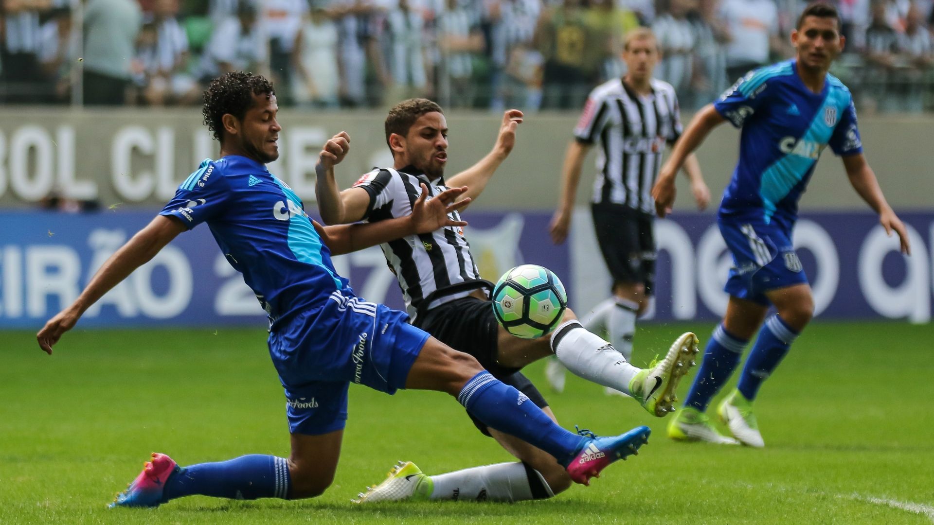 Gabriel Atlético-MG Ponte Preta Campeonato Brasileiro 28052017