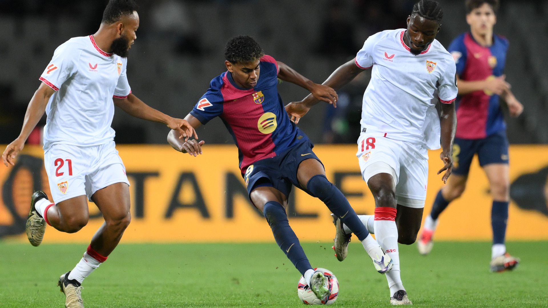 LAMINE YAMAL BARCELONA