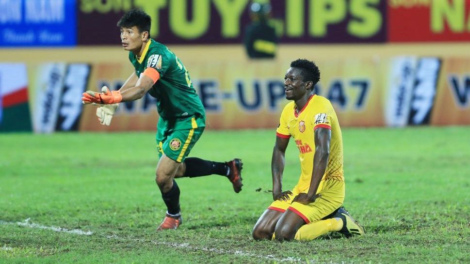 Patiyo Tambwe vs Tong Duc An Nam Dinh vs Sai Gon FC Round 1 V.League 2019