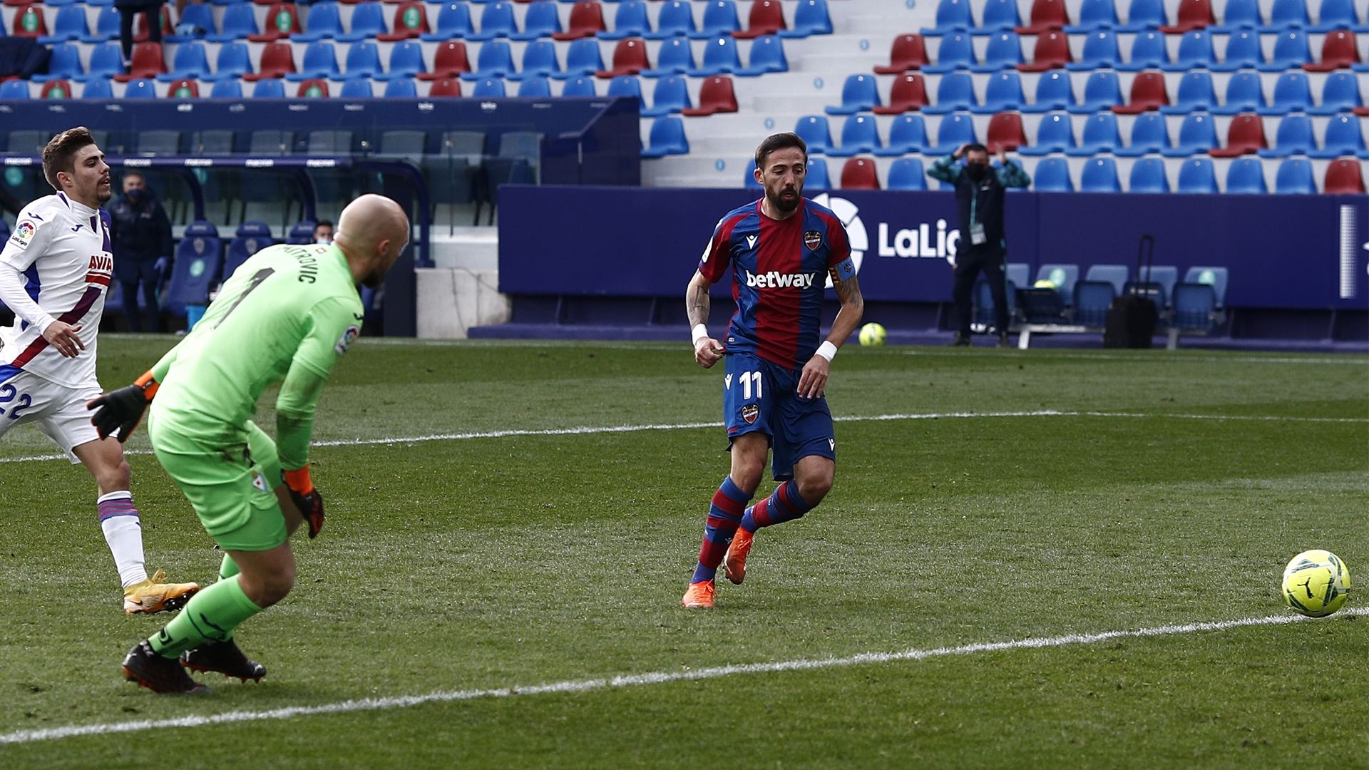 Morales, Levante vs. Eibar