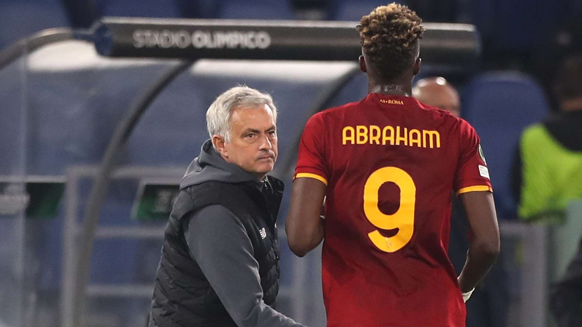 mourinho-abraham-roma
