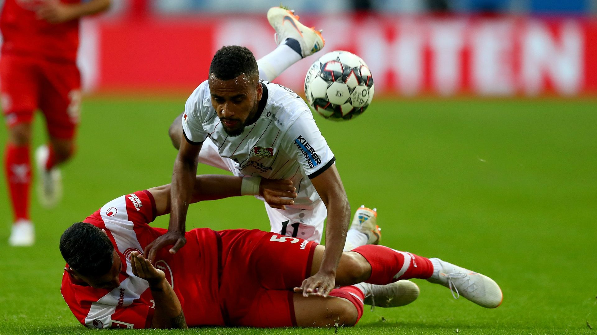 ISAAC THELIN BAYER LEVERKUSEN