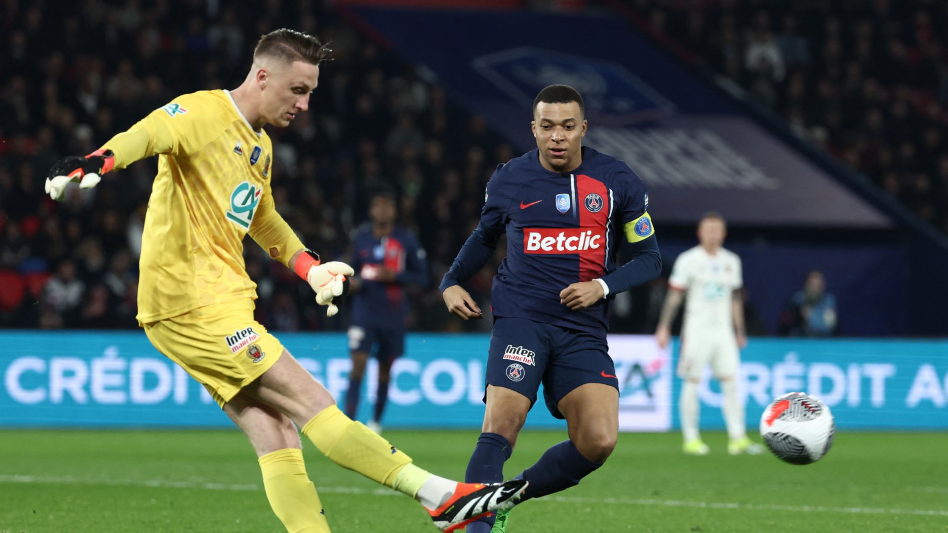 Marcin Bulka Nice 2023-24